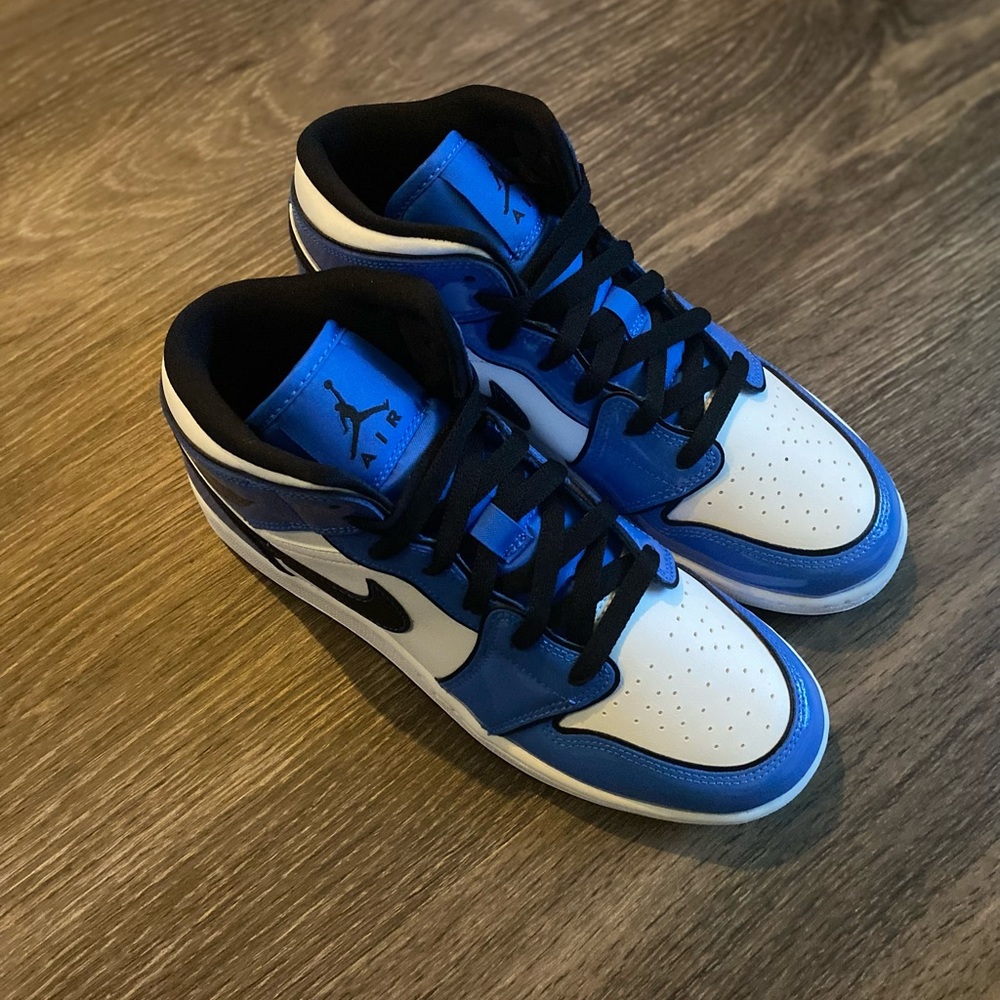 Jordan 1 Mid SE